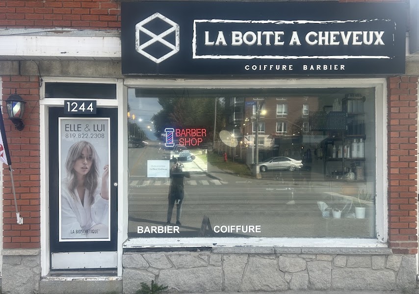 Devanture de La boîte à cheveux Elle & Lui